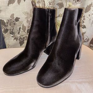 VINCE Blakely Brown Velvet Block Heel Bootie